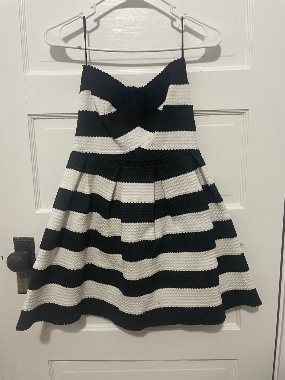 Sans Souci Black & White Textured Wave Dress